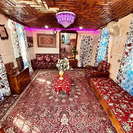 Hotel Houseboat Altaf And Transportation Srīnagar Exterior foto